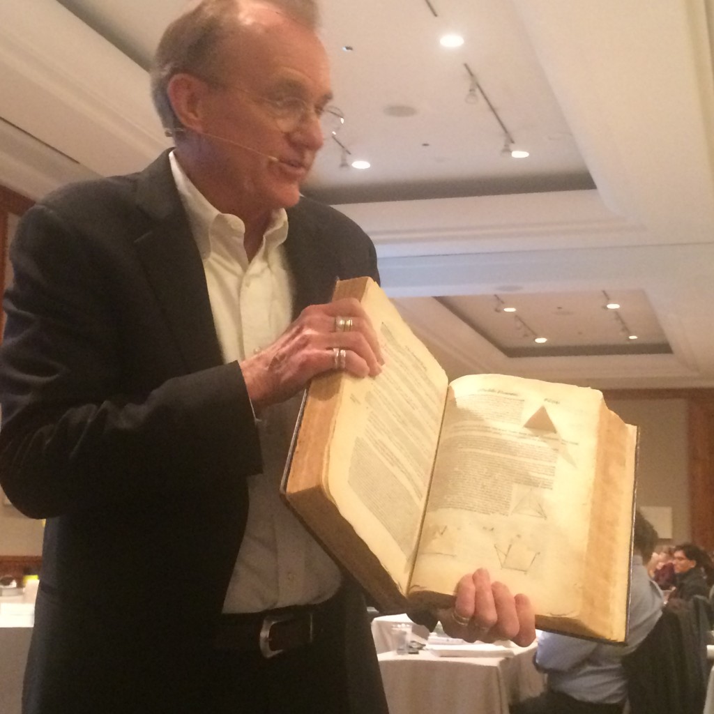 Edward Tufte shows Euclid's Geometry with pop-up 3D models